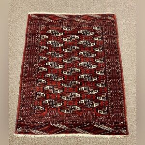 Vintage Wool Midde Eastern Oriental Hand Woven Medallion Pattern Area Rug